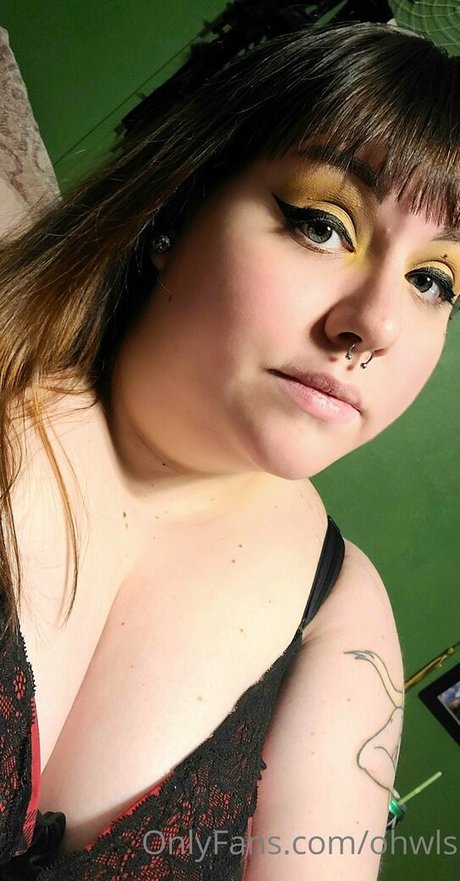 slut milf onlyfans naked photo