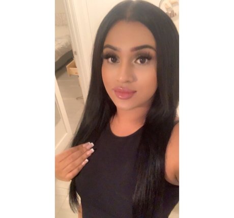 noisynadiaa exclusive star pictures