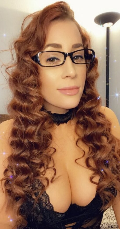 Rose Redwood pretty pornstar photo