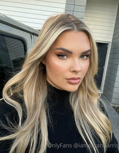 iamsarahharris model exclusive pics