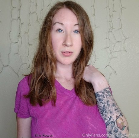 ellierowynfans sex star pic