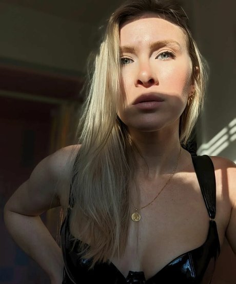 Mallory Moore pretty star galleries