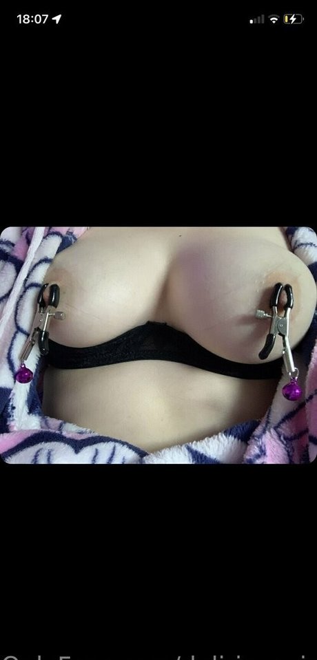 deliriousvirgo adult model picture