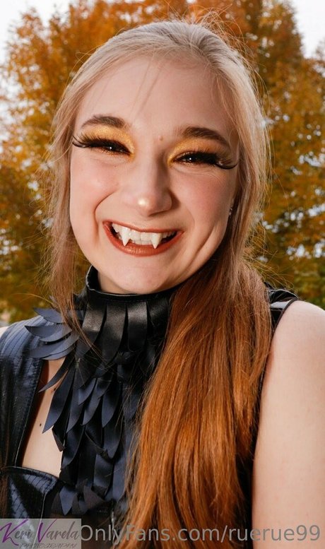 ruerue99 pornstar art pics