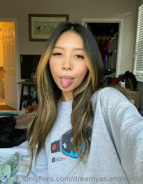dreamyasiangirlvids nice model img