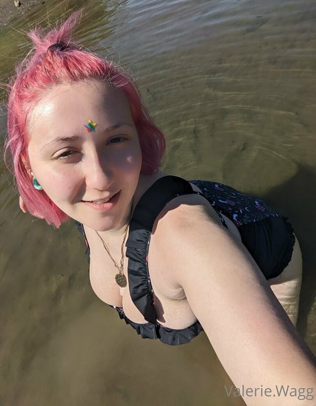 Valerie wagg adult model pictures