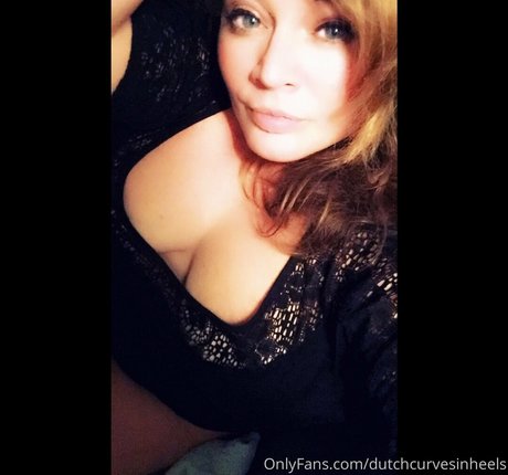 dutchcurvesinheels naked model archive