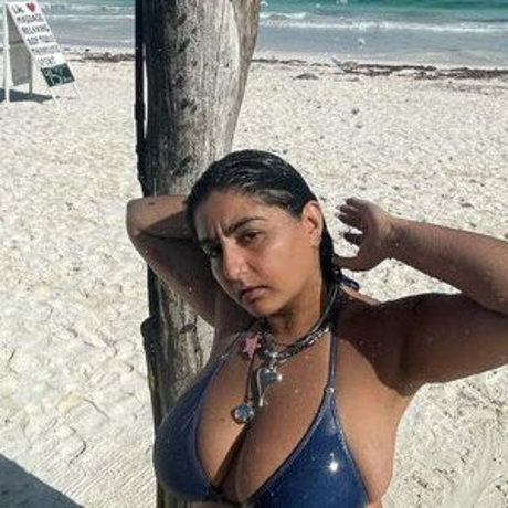 Chippy Nonstop model nude pics