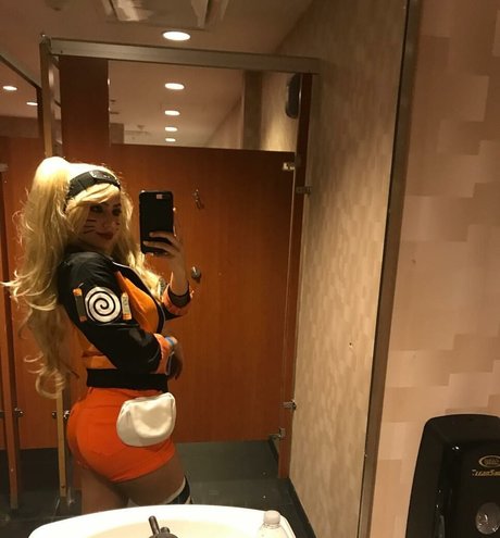 Kami sama model hd img