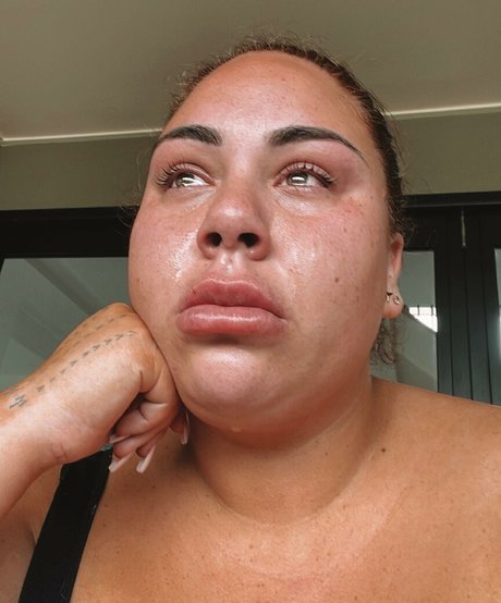 Antonia Waerea Adams star top gallery