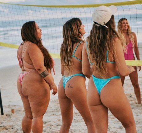 Antonia Waerea Adams model adult picture