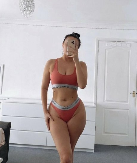 Sammie Warren hot actress galleries