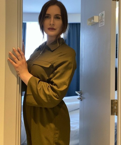 Britishmeghanspice star nude photo