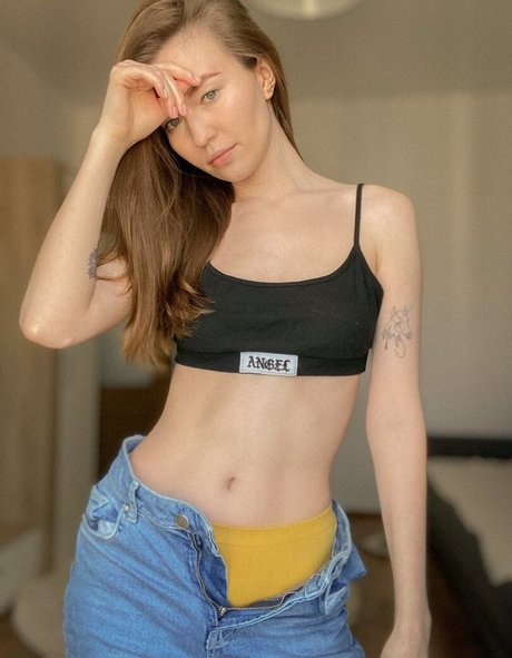 18 asian onlyfans xxx image