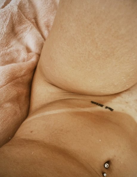 Renata Soares sexy actress picture