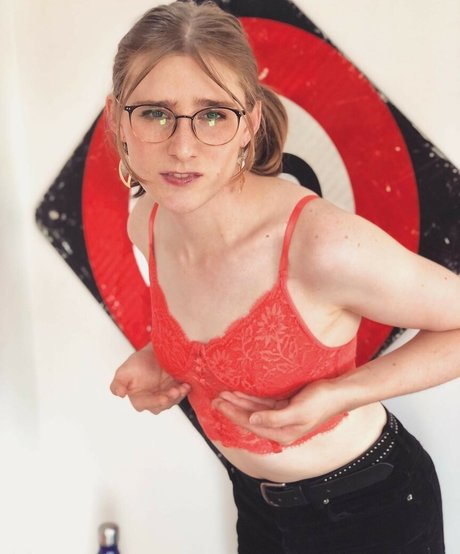 Alice In Wonder1and erotic actress pictures