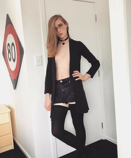 Alice In Wonder1and top model archive