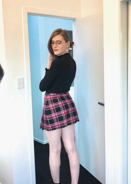 Alice In Wonder1and xxx star pic