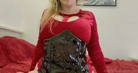 kisicafree pornographic model img