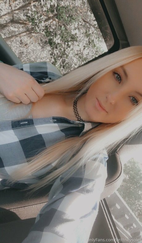 brittneysoles nude model image