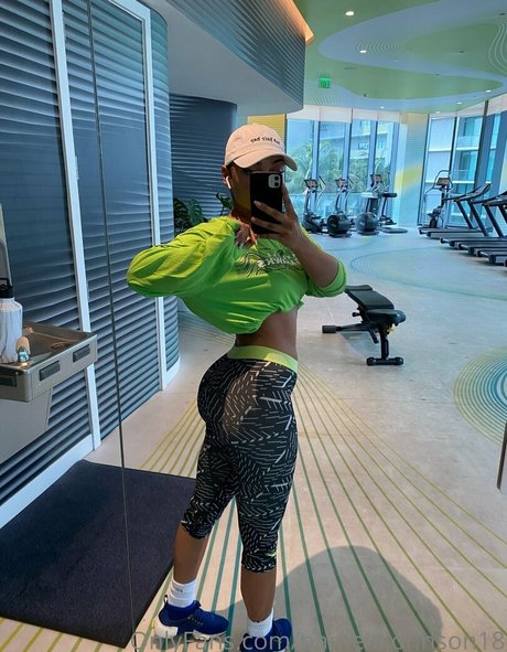 pamelajohnson18 nude star img