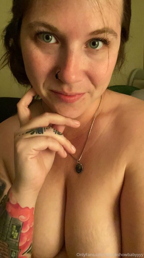 spookshowbabyyyy nude actress photos