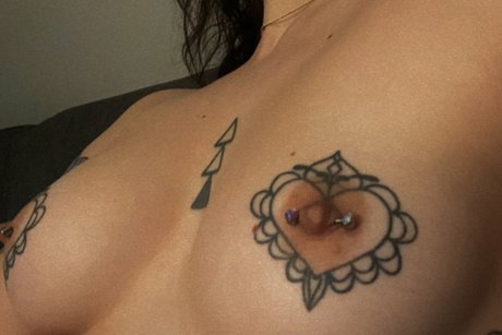 dumbasspisces pretty actress pic