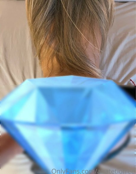 anatetiofree exclusive model photo