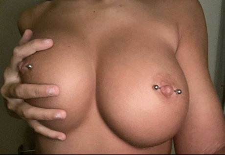 Jasmine Schroeder model pretty picture