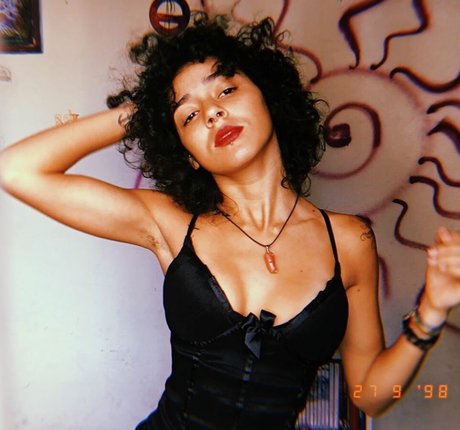 Caxinhox model beautiful pic