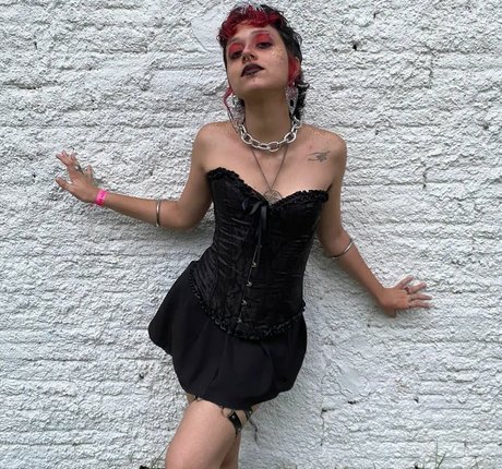 Aurwrayag naked model pics