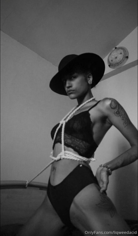 liqweedacid pornographic model img