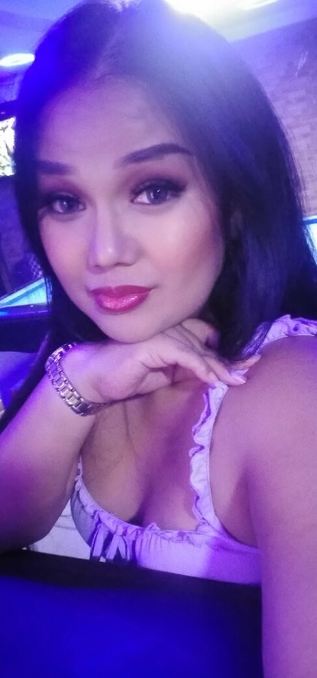 amyamorevip pretty pornstar galleries