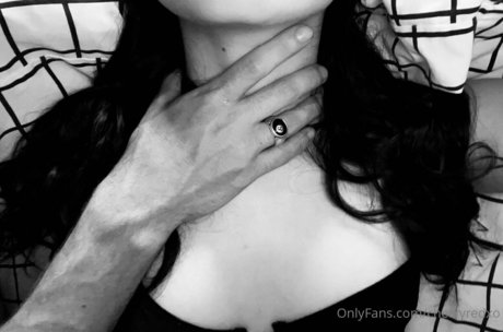 cherryredxo star exclusive photo