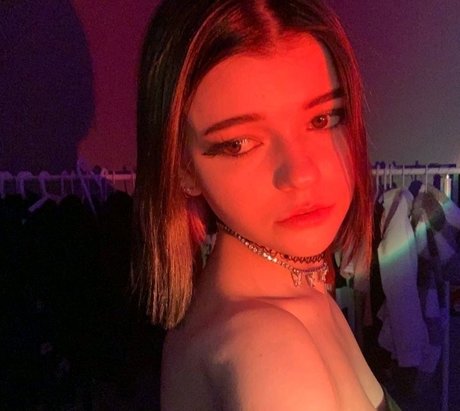 Lorinefairy pornstar art img