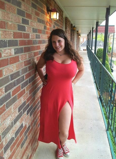 tanned onlyfans beautiful img