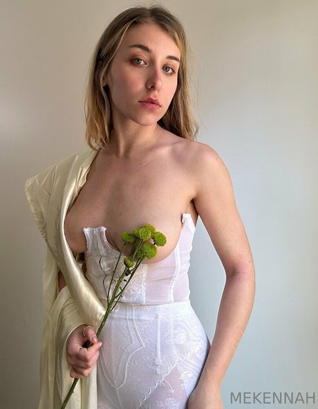 mekennaharchives model sexy pictures
