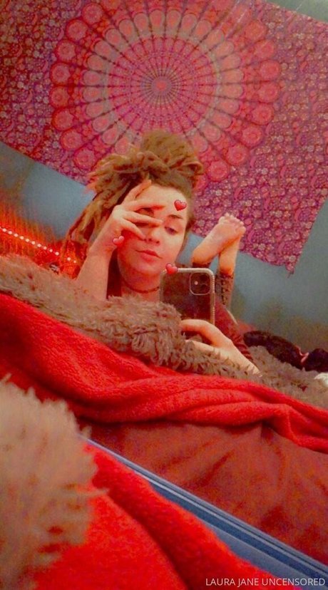 laurajaneuncensored model nude photos