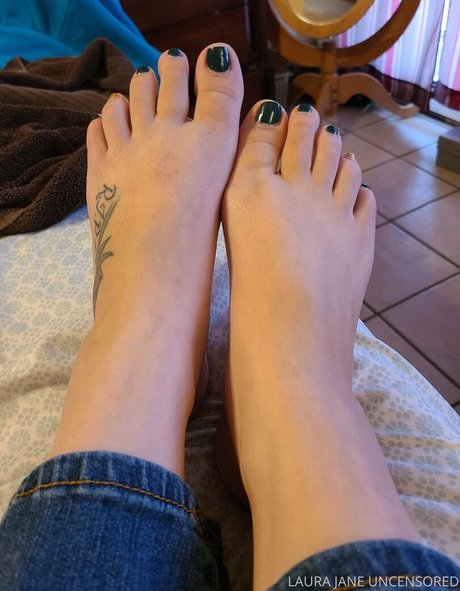 laurajaneuncensored model hd photos