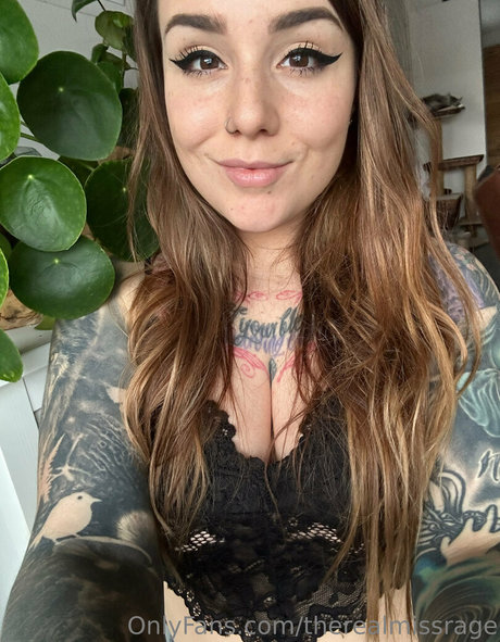 therealmissrage porn model img