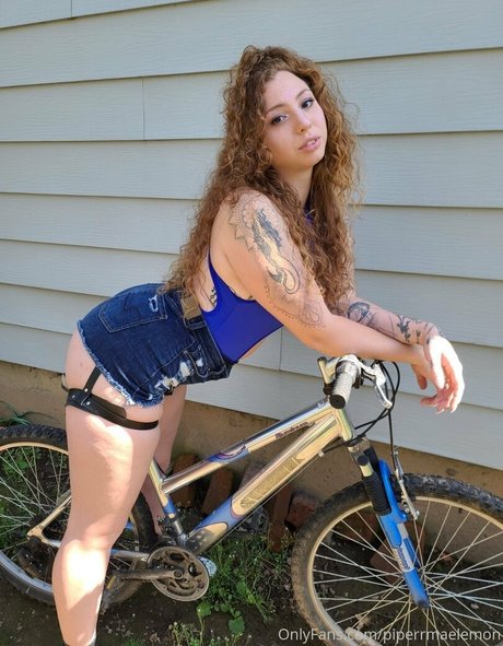 mirror onlyfans exclusive gallery