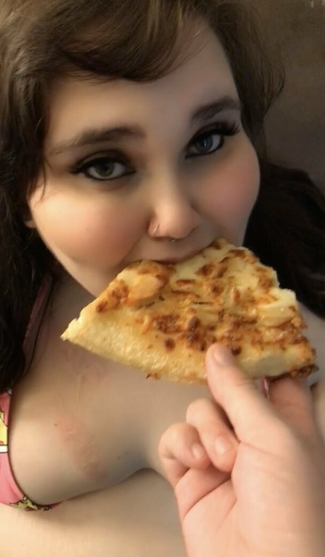 twinkiebelle model naked pictures