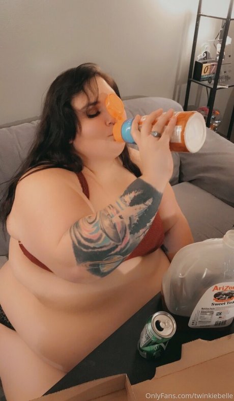 twinkiebelle sexy model galleries