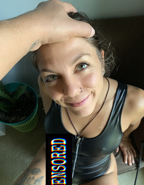 Forbiddenfruitxx erotic star images