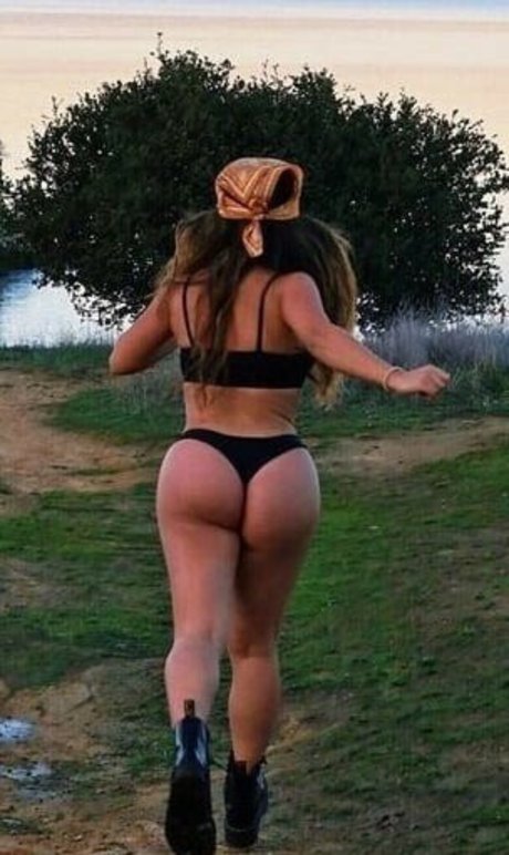 Kristina Ho model top photo