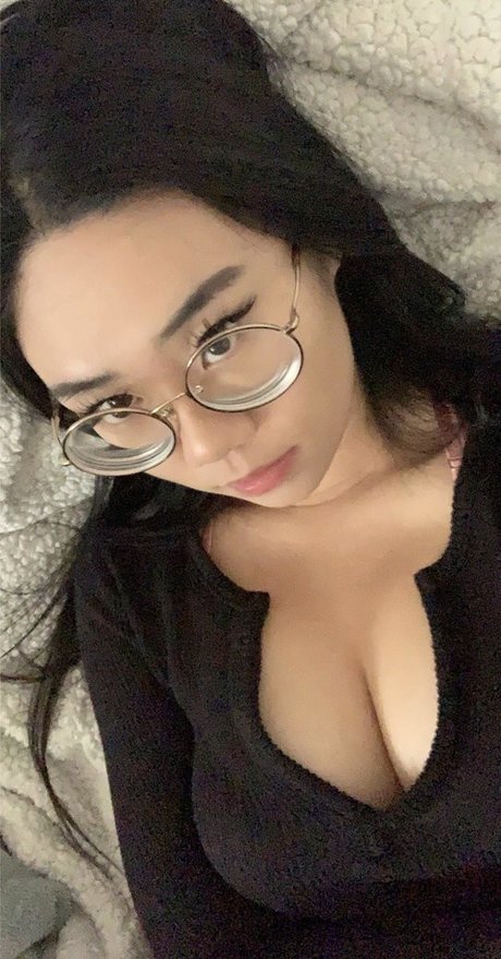 KittyEyess xxx actress photos