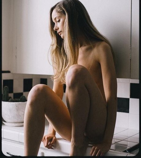 Cait Del Mar model xxx image