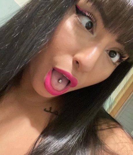 Raxien model xxx pic