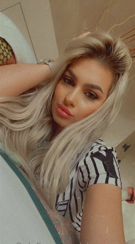 shemale masturbation onlyfans art nude gallery