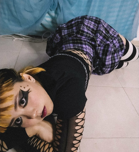 blonde cougar onlyfans pretty gallery